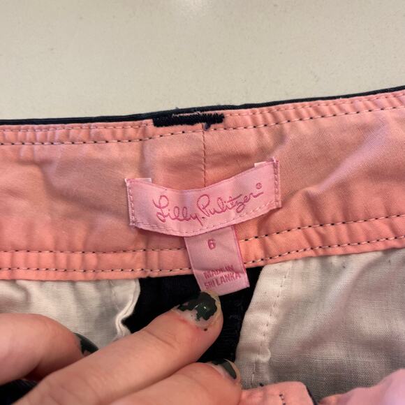 Lilly Pulitzer Navy Bermuda Shorts Size 6‎ - Picture 3 of 7